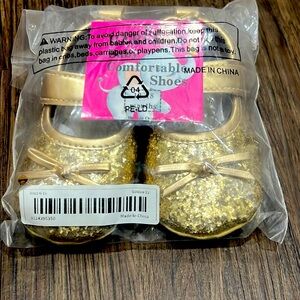 Good Infant shoes sz 12-18 mos